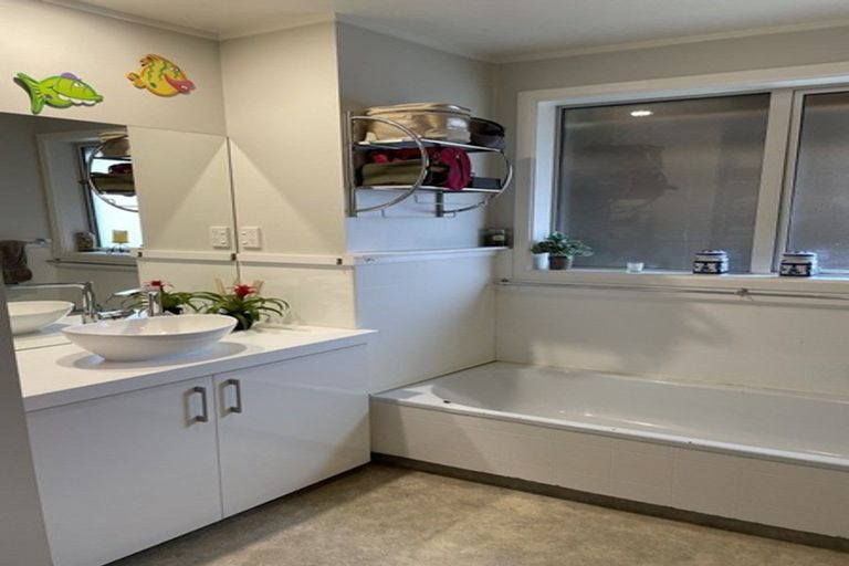 Photo of property in 22 Kinley Street, Rangiora, 7400