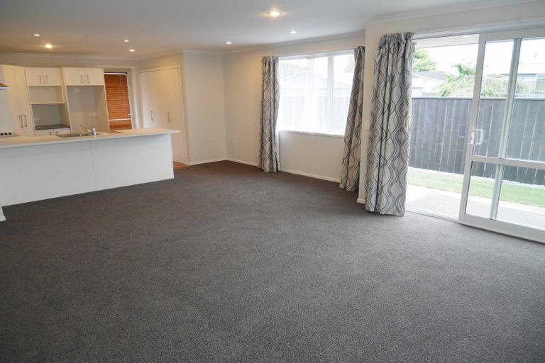Photo of property in 19 Defoe Place, Waltham, Christchurch, 8023