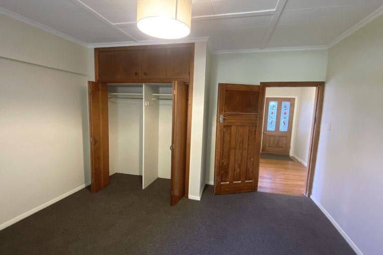 Photo of property in 5 Lonsdale Crescent, Rongotai, Wellington, 6022