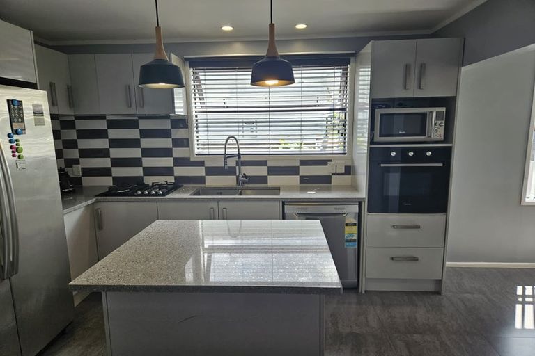 Photo of property in 43 Margaret Road, Papatoetoe, Auckland, 2025