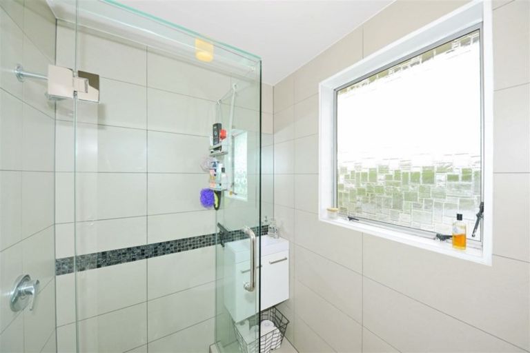 Photo of property in 2/36 Matlock Street, Woolston, Christchurch, 8062