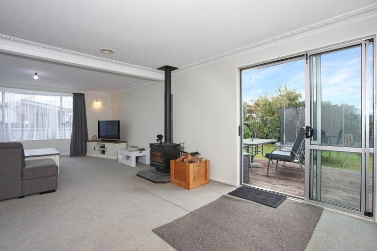 Photo of property in 12 Pryde Place, Feilding, 4702