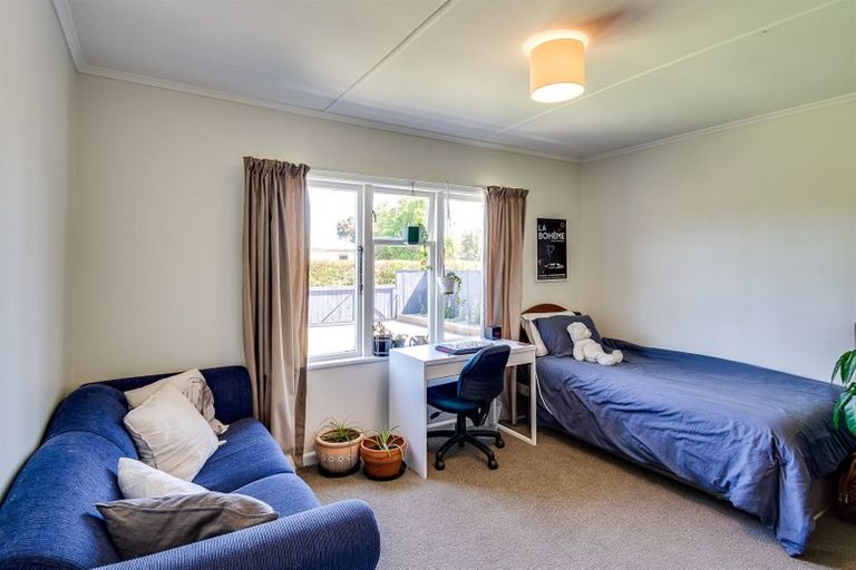 Photo of property in 20 Chester Street, Taradale, Napier, 4112