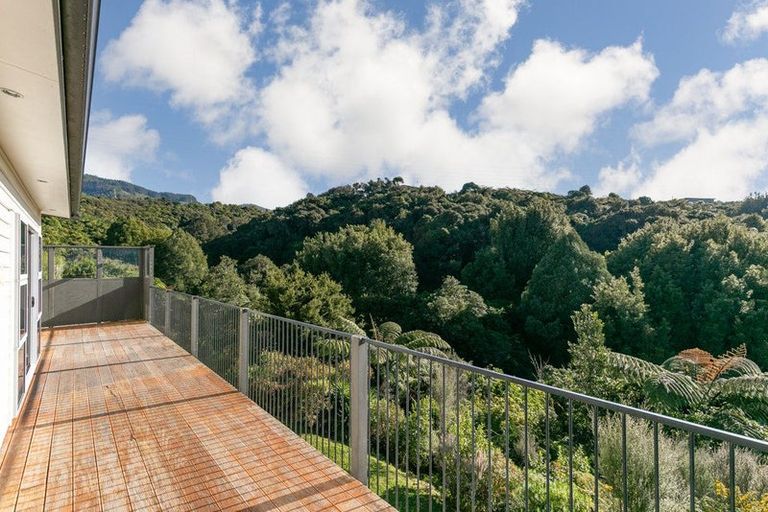 Photo of property in 18 Cosgrove Rise, Riverstone Terraces, Upper Hutt, 5018
