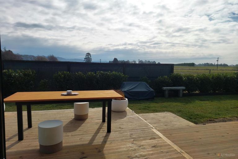 Photo of property in 3/24 Caesars Place, Churton Park, Wellington, 6037