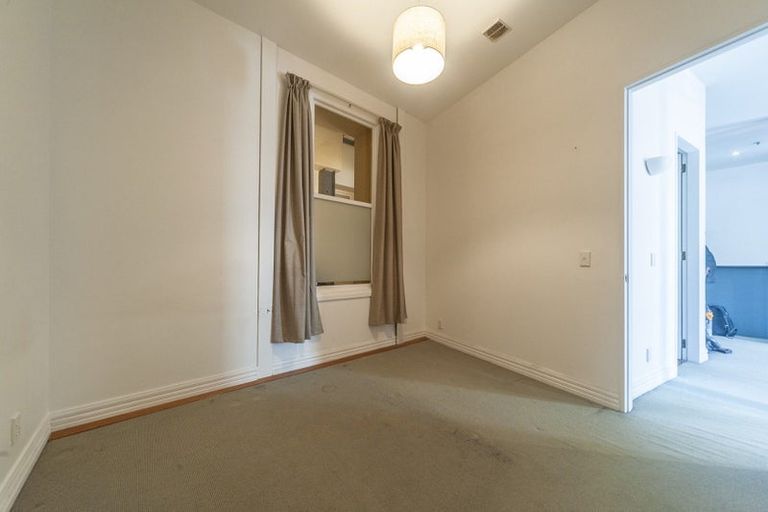 Photo of property in Columbia Apartments, 32u5 Cuba Street, Te Aro, Wellington, 6011