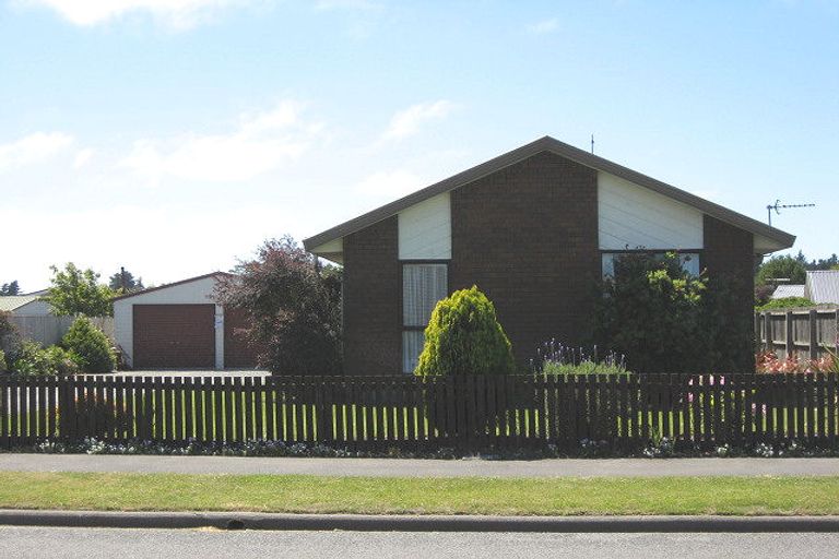 Photo of property in 68 Donnington Street, Parklands, Christchurch, 8083