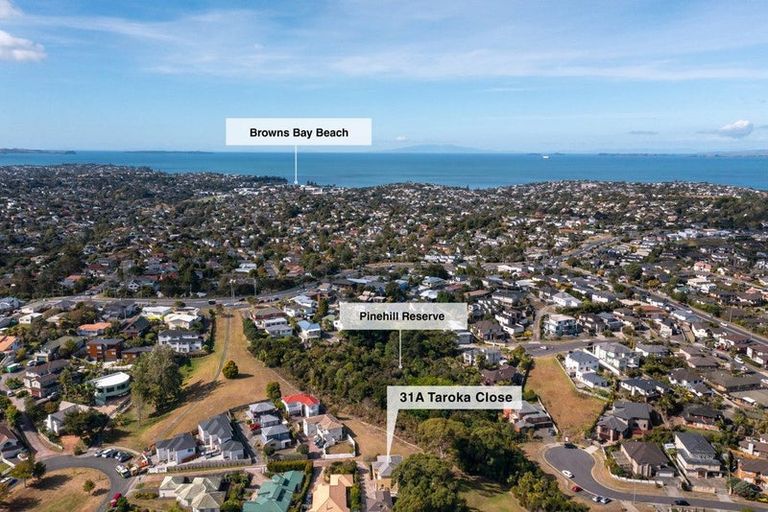 Photo of property in 1/31 Taroka Close, Pinehill, Auckland, 0632