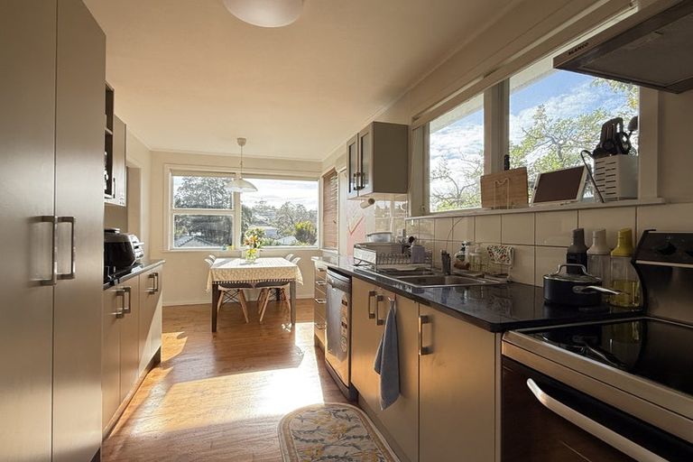Photo of property in 9 Linwood Avenue, Forrest Hill, Auckland, 0620