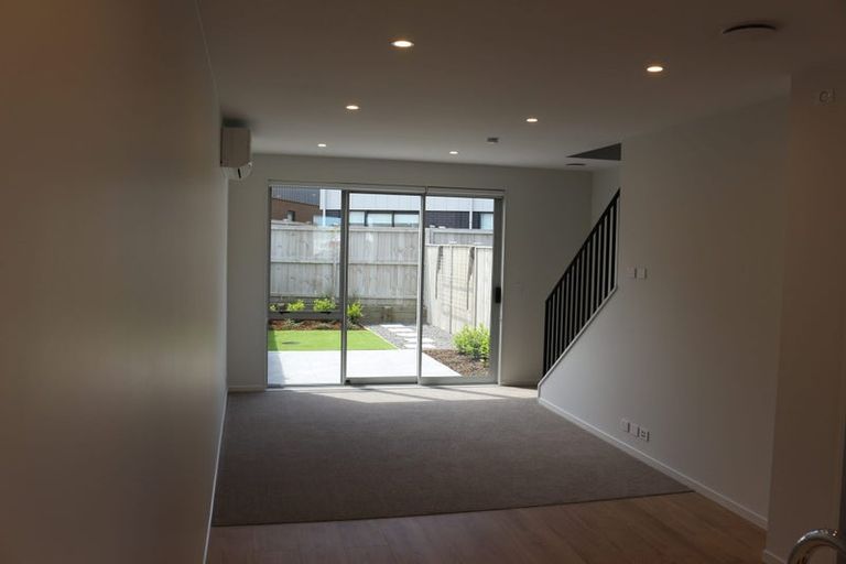Photo of property in 8 Kawe Marie Lane, Takanini, 2112