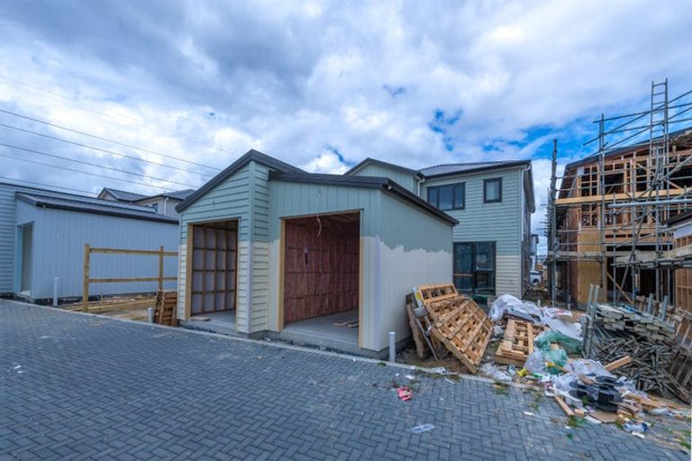 Photo of property in 15 Kapeta Lane, Karaka, 2113