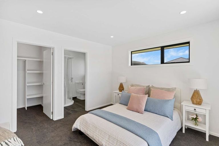 Photo of property in 3 Finstock Way, Rolleston, 7614