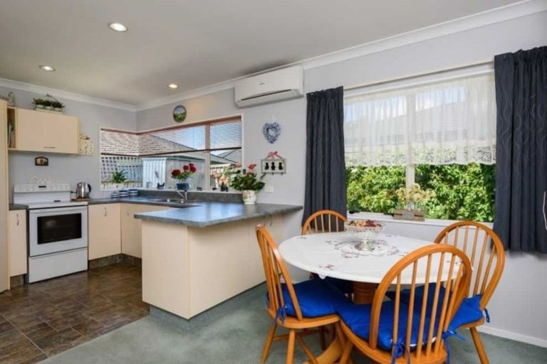 Photo of property in 3a Sunburst Court, Paraparaumu Beach, Paraparaumu, 5032