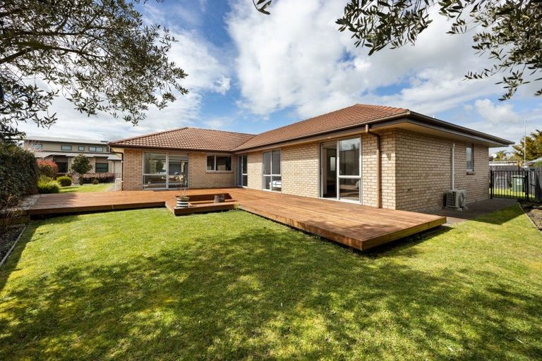 Photo of property in 5 Compton Grove, Huntington, Hamilton, 3210