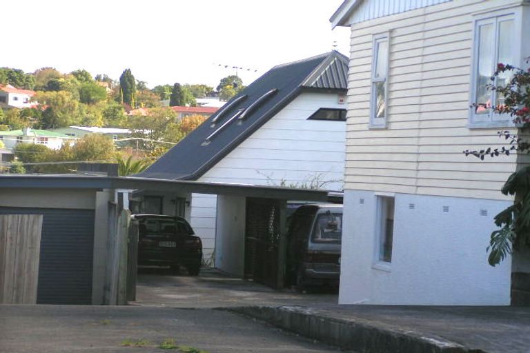 Photo of property in 1/15 Pax Avenue, Forrest Hill, Auckland, 0620