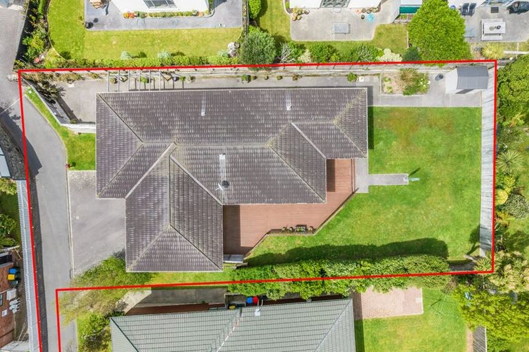 Photo of property in 5 The Top Gallant, Whitby, Porirua, 5024