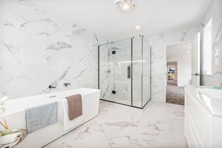 Photo of property in 13 Downpatrick Drive, Flat Bush, Auckland, 2019