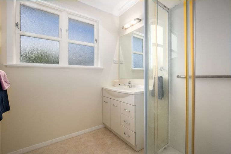 Photo of property in 148 Main Road, Tawa, Wellington, 5028