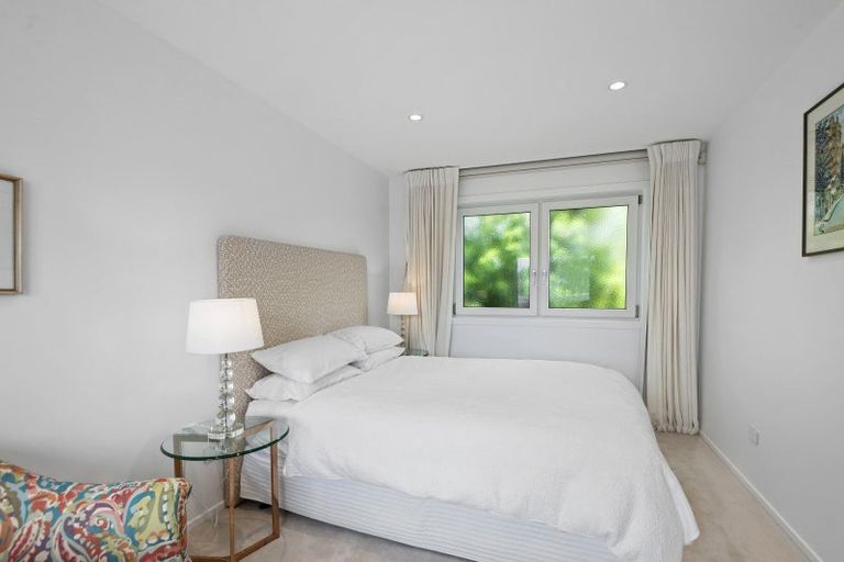 Photo of property in 62a Holly Road, St Albans, Christchurch, 8014