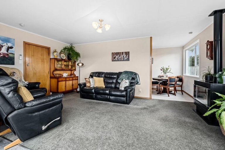 Photo of property in 6 Eton Place, Spotswood, New Plymouth, 4310