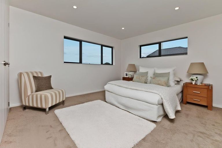 Photo of property in 18 Spyglass Street, Red Beach, 0932