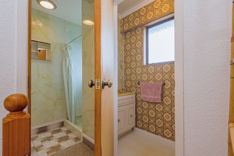 Photo of property in 14 Norfolk Crescent, Otaki Beach, Otaki, 5512