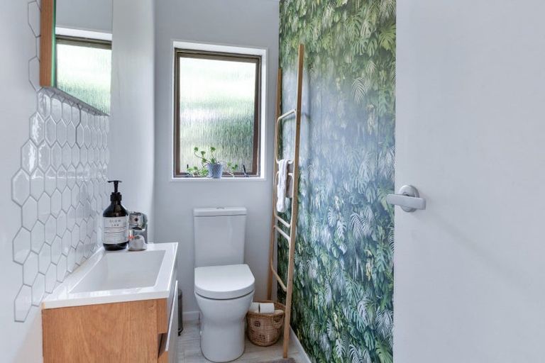 Photo of property in 1 Mohua Street, Waikanae, 5036