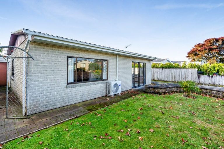 Photo of property in 1 Hawea Street, Merrilands, New Plymouth, 4312