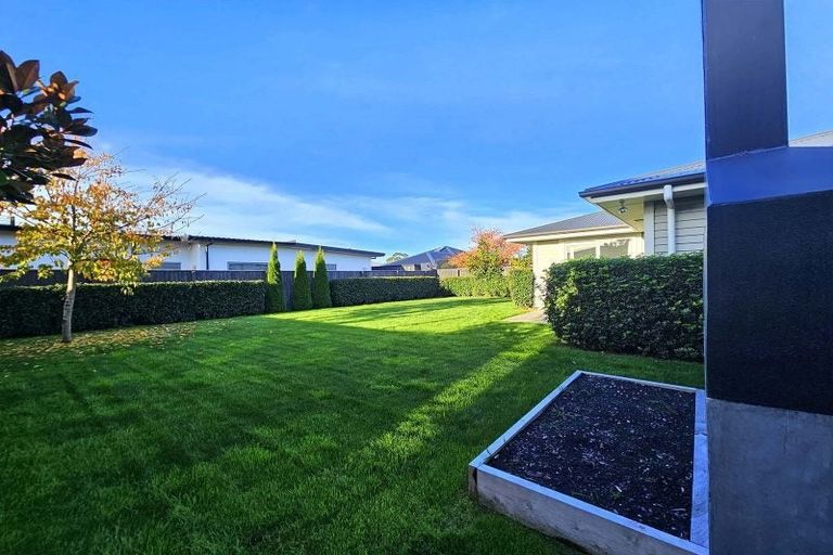 Photo of property in 18 Sterling Drive, Prebbleton, 7604