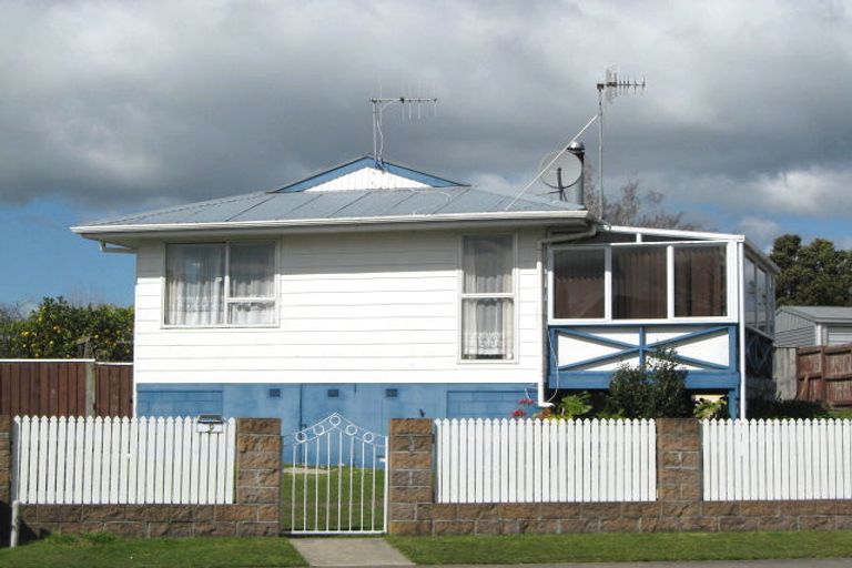 Photo of property in 9 Farnworth Crescent, Whakatane, 3120