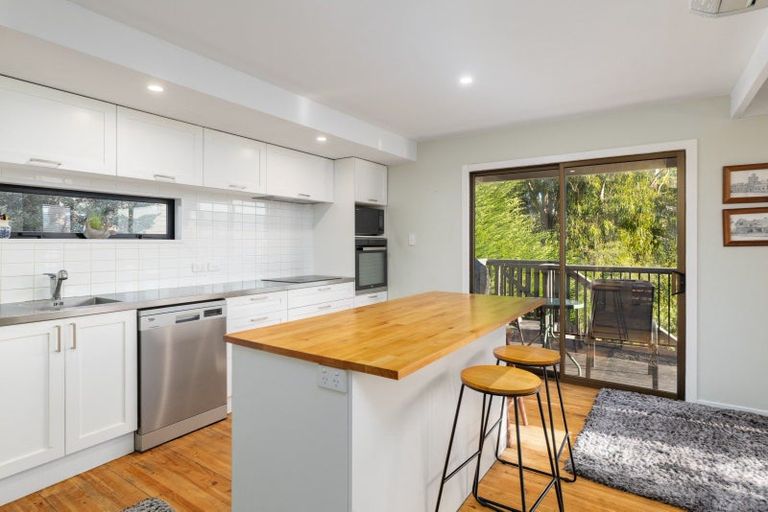 Photo of property in 4 James Drive, Diamond Harbour,  8971