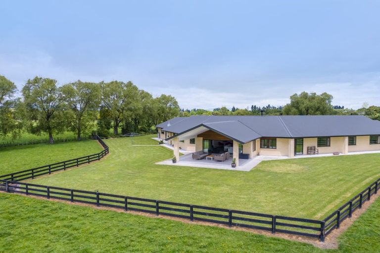 Photo of property in 2/53 Jellicoe Street, Greytown, 5712