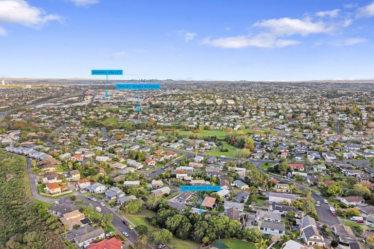 Photo of property in 2/18 Atlantis Place, Totara Vale, Auckland, 0629
