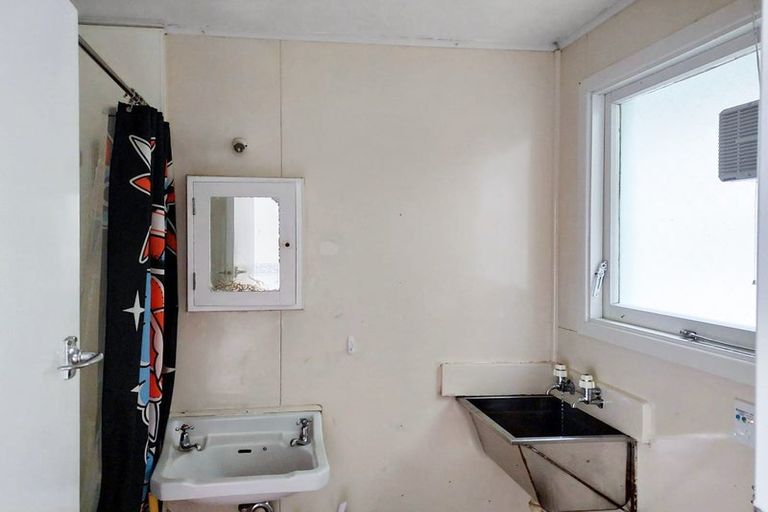 Photo of property in 3/27 South Karori Road, Karori, Wellington, 6012