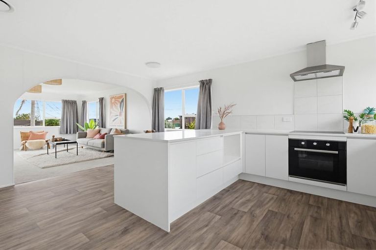Photo of property in 52 Zelda Avenue, Clover Park, Auckland, 2023