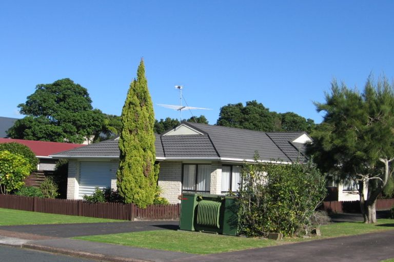 Photo of property in 22a Elizabeth Street, Orewa, 0931