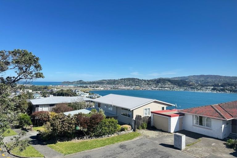 Photo of property in 3/7 Rangitane Street, Maupuia, Wellington, 6022