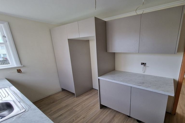 Photo of property in 66- 68 Waihora Crescent, Waitangirua, Porirua, 5024