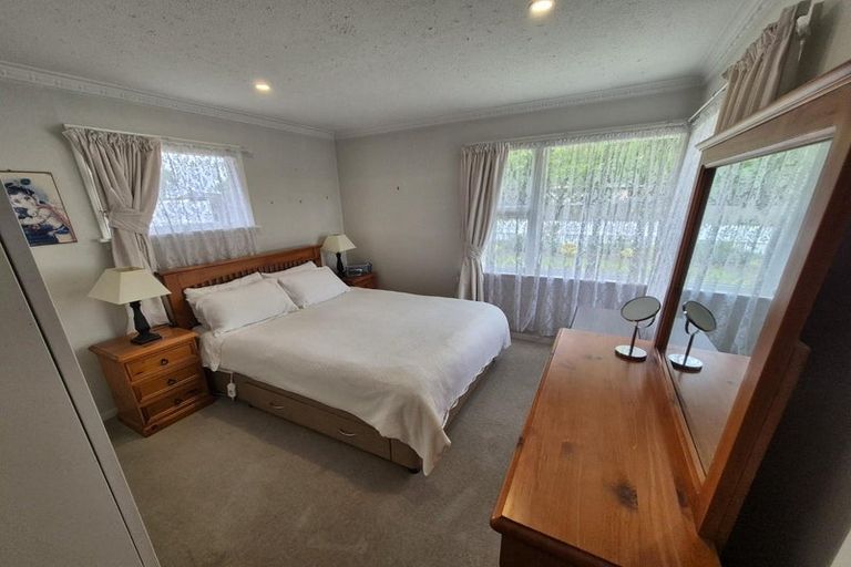 Photo of property in 4 Oakhurst Place, Russley, Christchurch, 8042