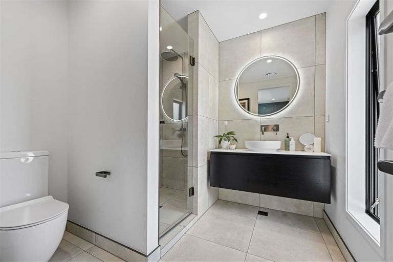 Photo of property in 23u2 Strowan Avenue, Fairfield, Hamilton, 3214