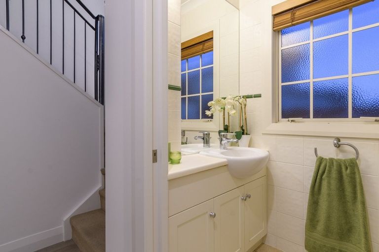 Photo of property in 121b Oceanview Road, Mount Maunganui, 3116