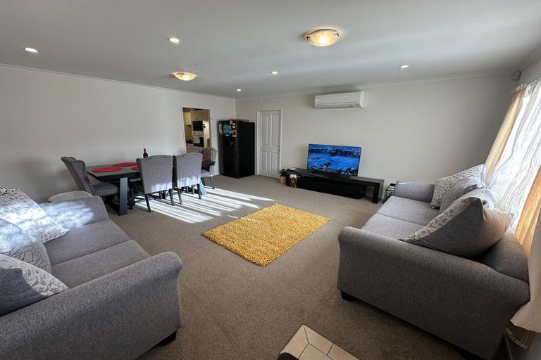 Photo of property in 3 Dunbarton Drive, Ranui, Auckland, 0612
