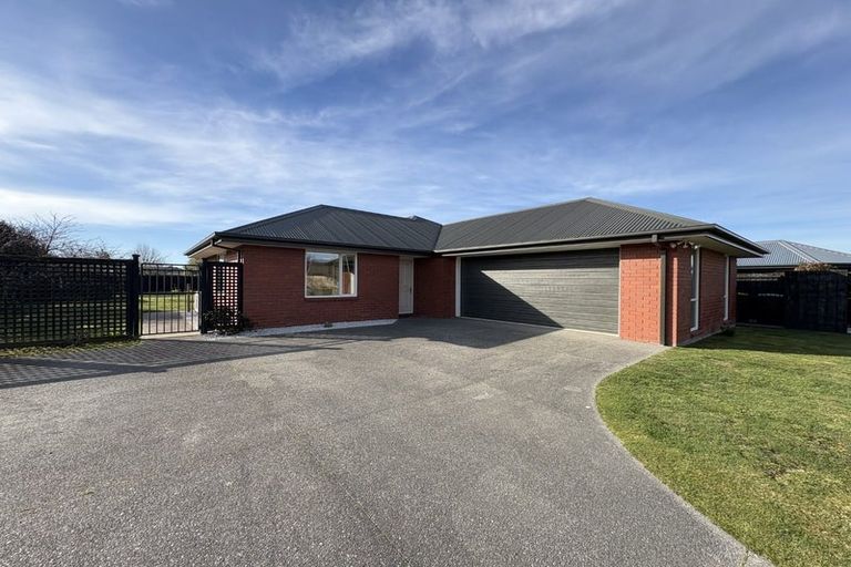 Photo of property in 16 Pollock Place, Rolleston, 7614