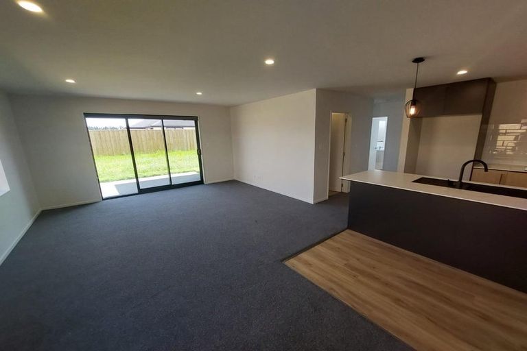 Photo of property in 30 Eileen Way, Rolleston, 7615