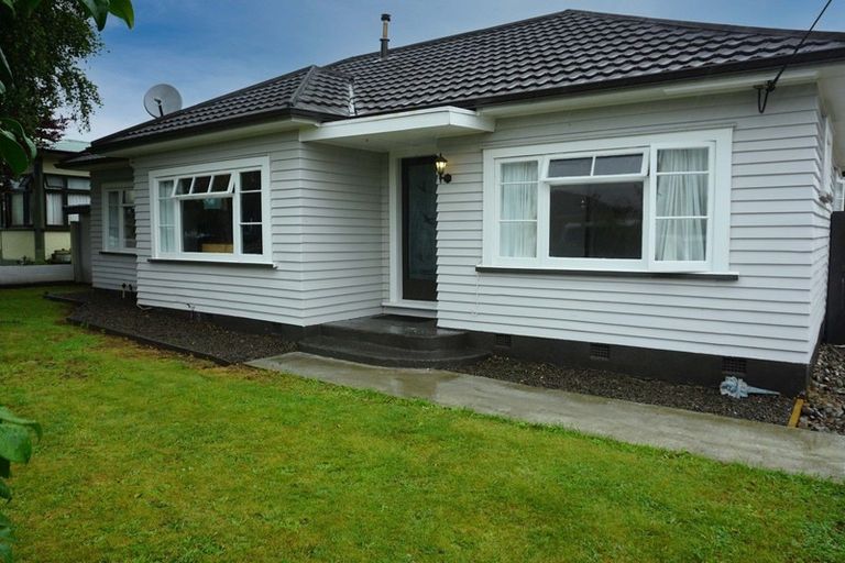 Photo of property in 15 Hannan Street, Levin, 5510
