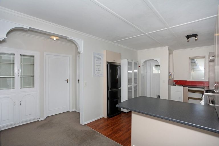 Photo of property in 21 Oxford Street, Marton, 4710