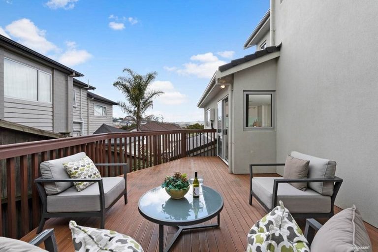 Photo of property in 31 Lucca Crescent, Flat Bush, Auckland, 2019