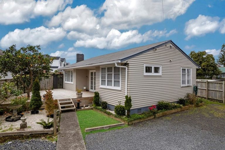 Photo of property in 5 Tui Crescent, Manurewa, Auckland, 2102