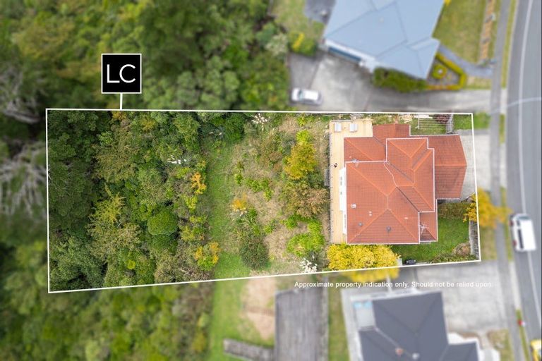 Photo of property in 116 Woodman Drive, Tawa, Wellington, 5028