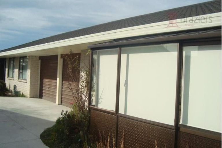 Photo of property in 154 Sawyers Arms Road, Northcote, Christchurch, 8052